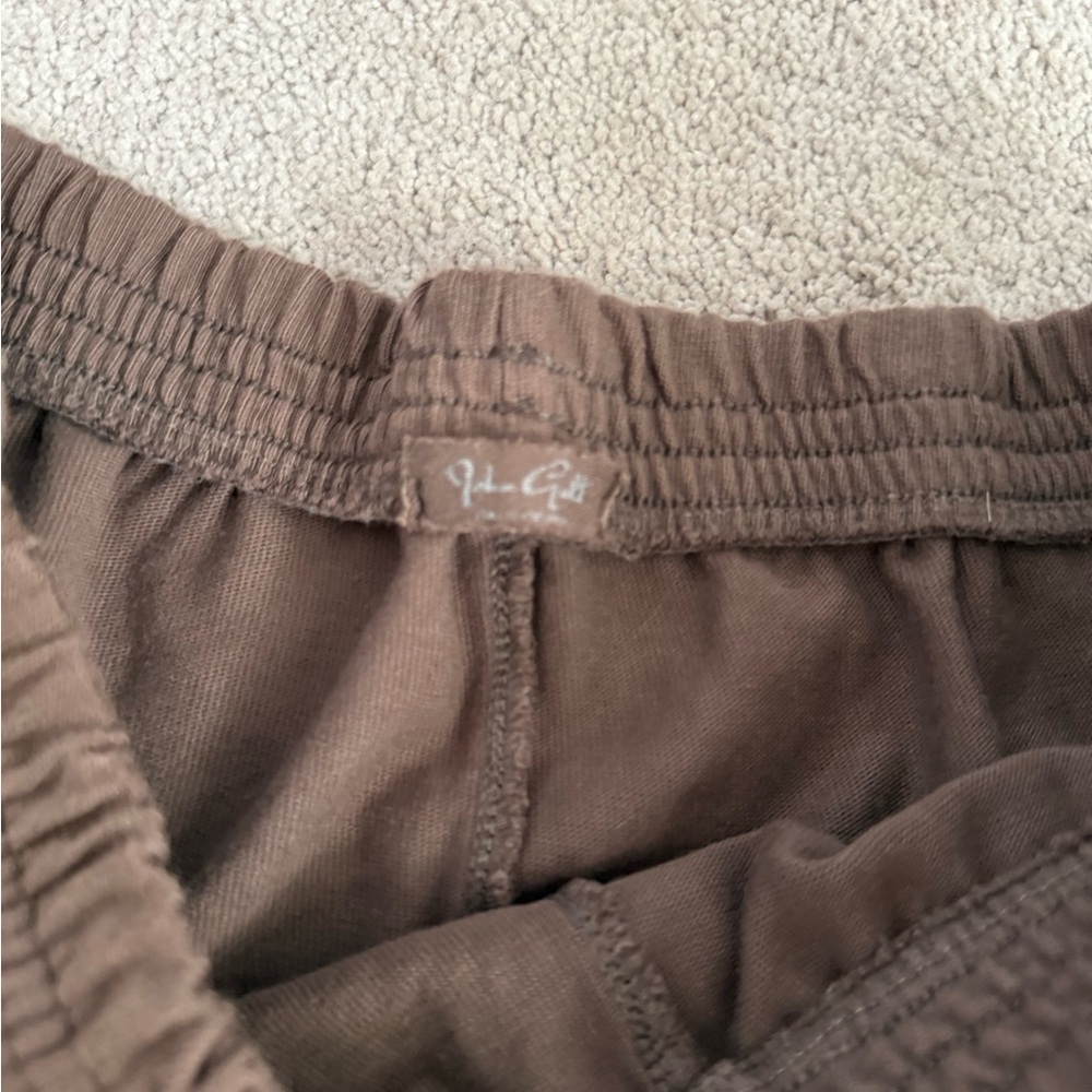 Brandy Melville Brown Shorts - Picture 2 of 2